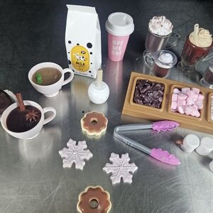Pink and White Hot Chocolate Set